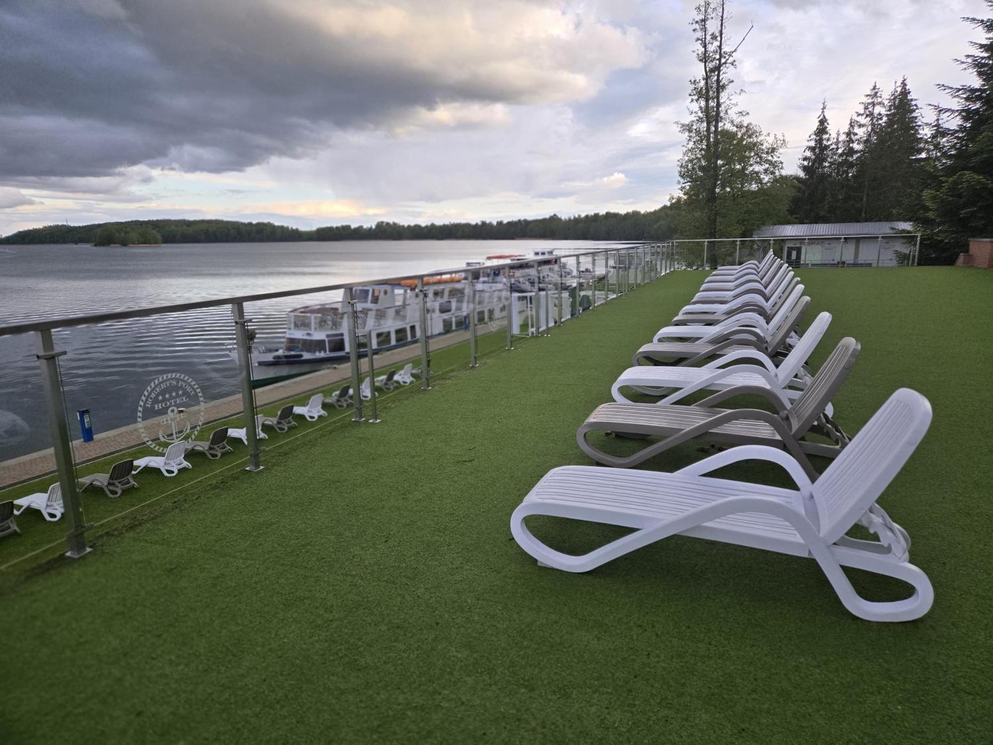 Domek Na Wodzie - Houseboat -Sauna, Taras Na Dachu, Dwie Sypialnie Mikołajki المظهر الخارجي الصورة
