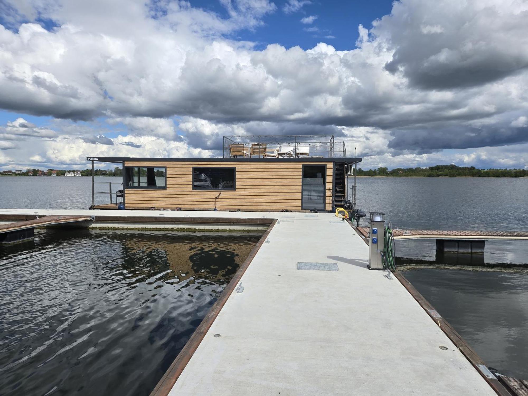 Domek Na Wodzie - Houseboat -Sauna, Taras Na Dachu, Dwie Sypialnie Mikołajki المظهر الخارجي الصورة